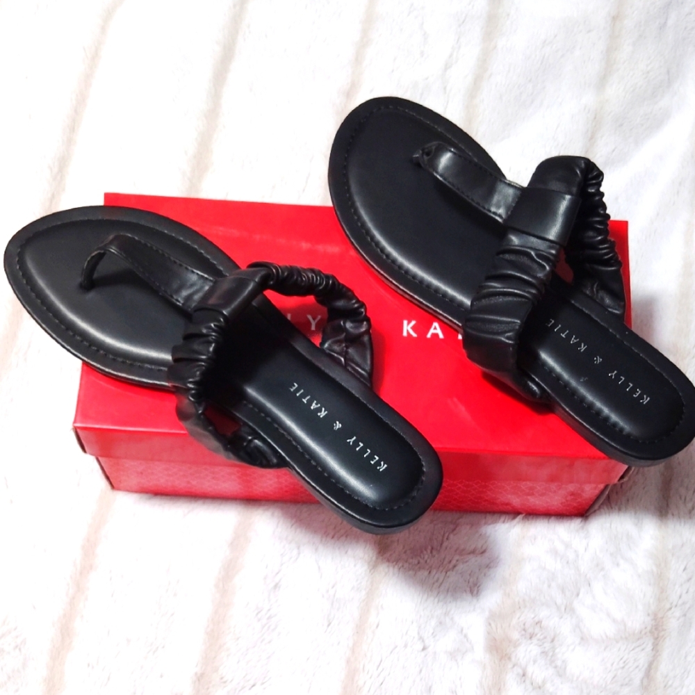 Kelly & Katie Elegant Black Sandals